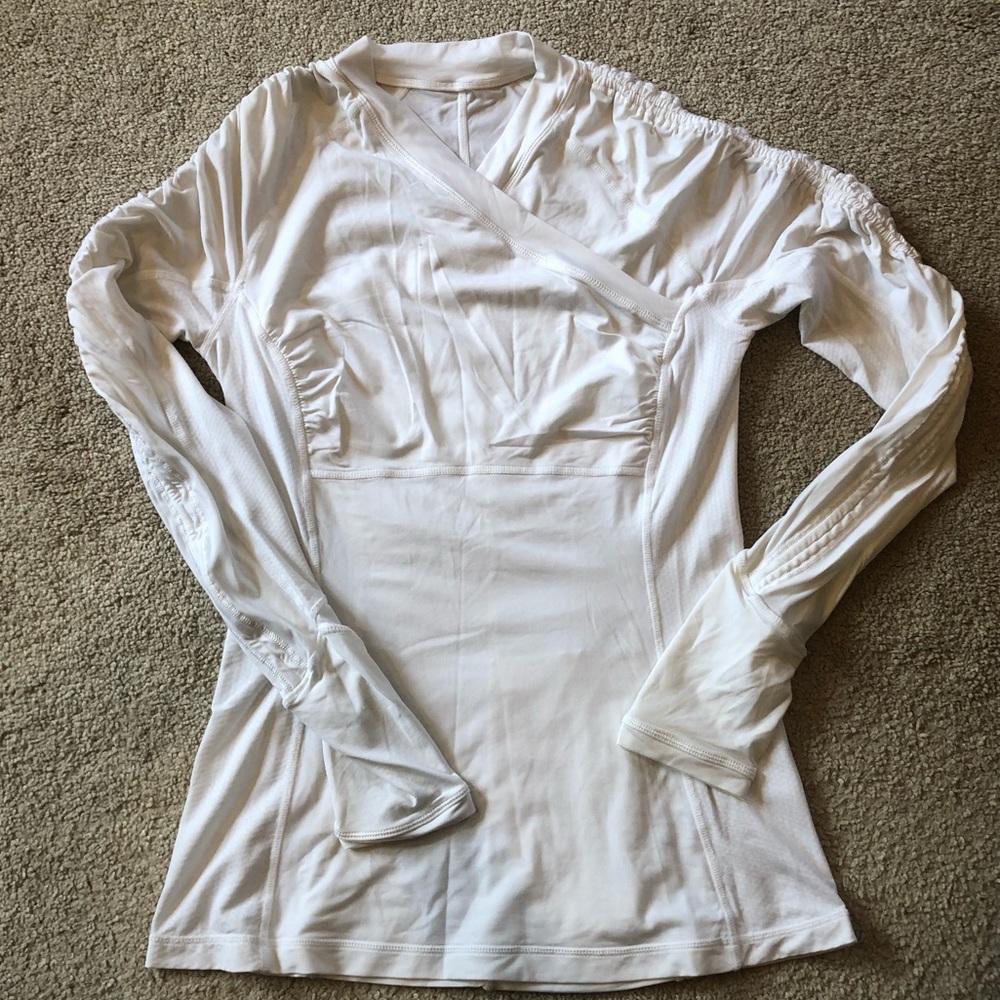 Lululemon lightweight long sleeve workout shirt